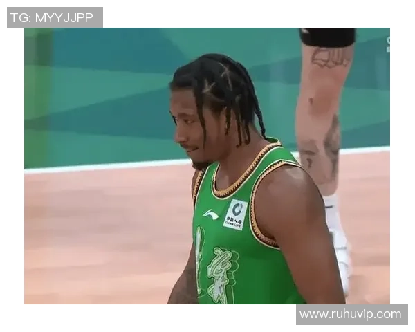 砍10分+2记三分！火箭队全新首发代替亚当斯，斯通310万捡漏真香